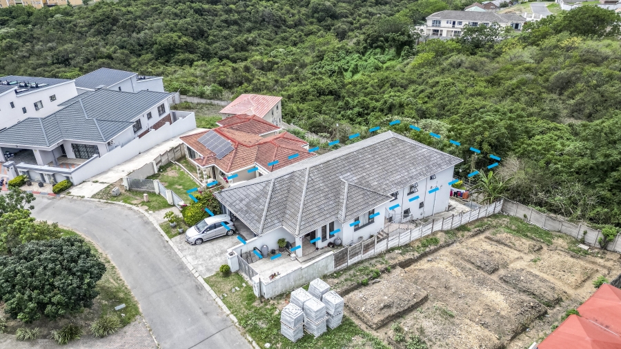 5 Bedroom Property for Sale in Beacon Bay North Eastern Cape